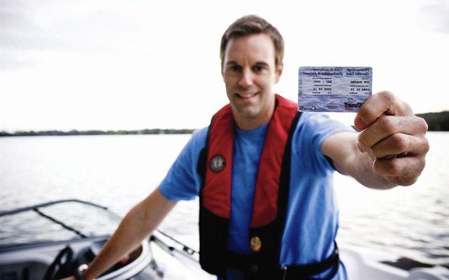 Uspešno pridobljen izpit za voditelja čolna.