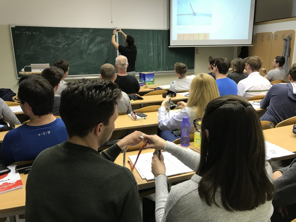 Navtični tečaj v učilnici NavtiQ