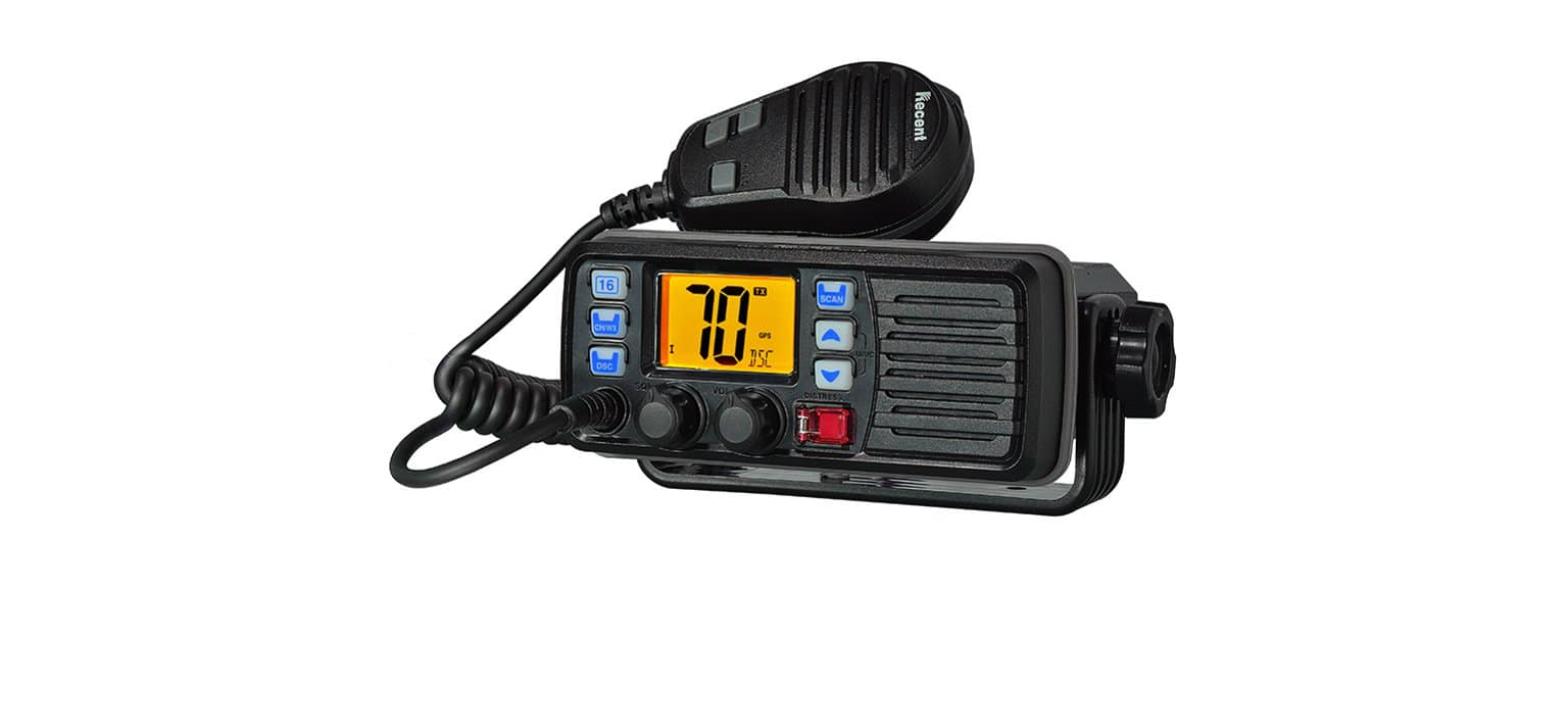 Kompaktna VHF GMDSS radijska postaja z mikrofonom in prikazom kanala 70 za DSC