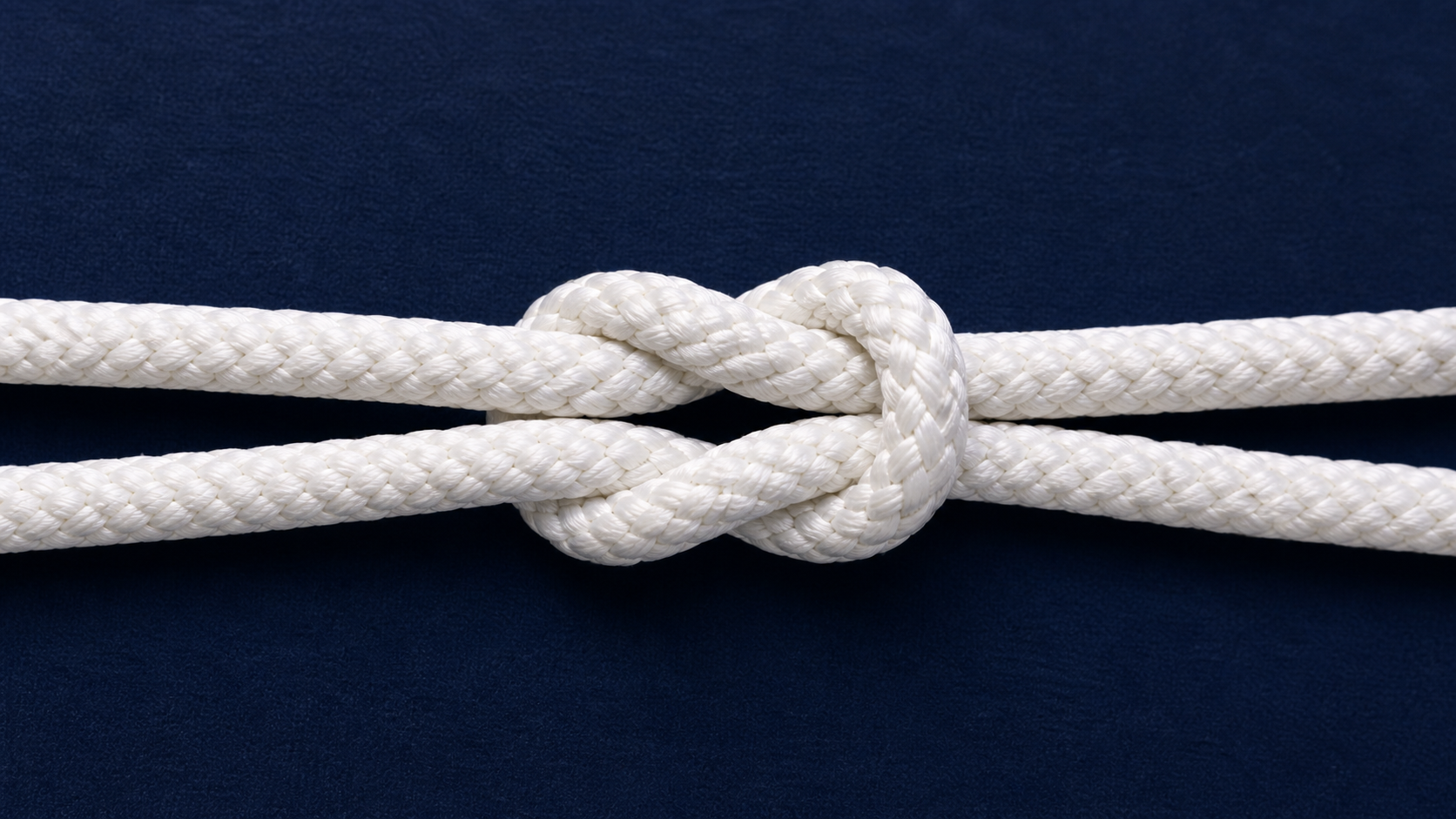 Reef knot (zatični vozel) — klasičen pomorski vozel, ki se preverja na izpitu za voditelja čolna